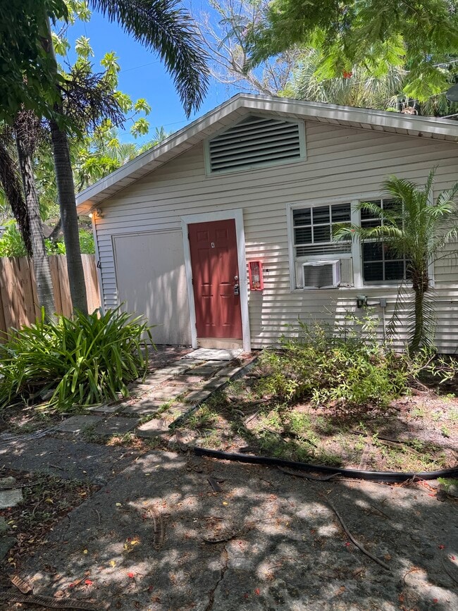 Building Photo - 943 Almeria Rd Unit 4