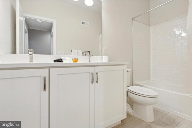 Photo - 3000 Sedgeview Walk Unit 127