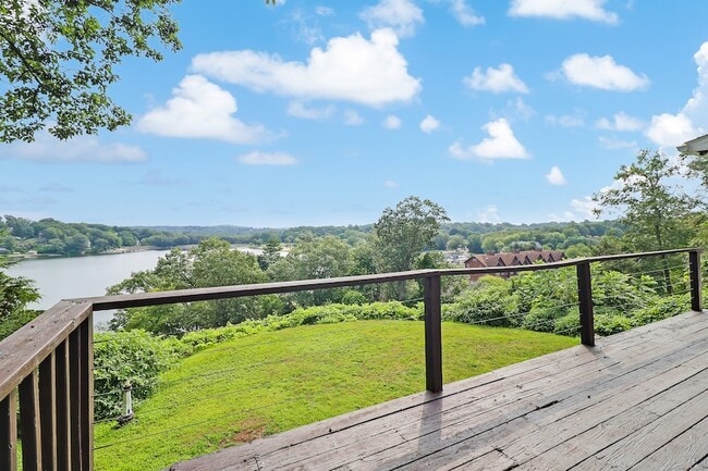 Photo - 33 Cornell Rd