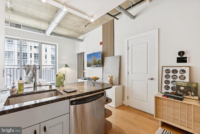 Building Photo - 301 Massachusetts Ave NW Unit 606 Rental