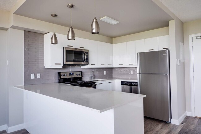 88 Erskine Ave