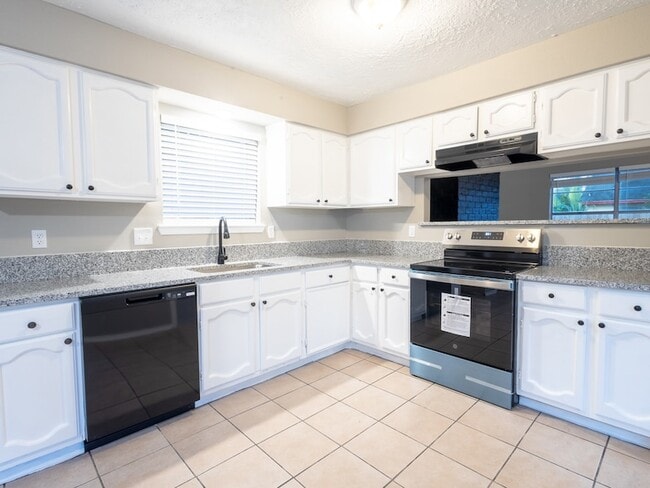 Photo - 6542 Bridgegate Dr