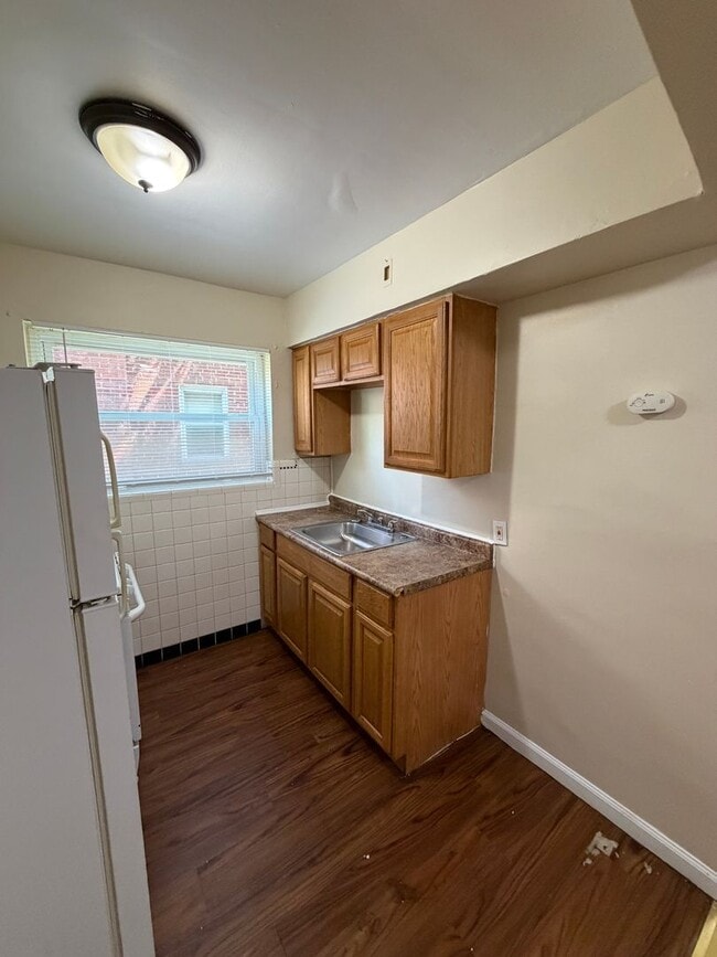 Photo - 5016 Newfield Ave Unit Apt 2