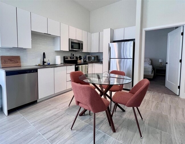 Photo - 120 N Compass Way Unidad 125