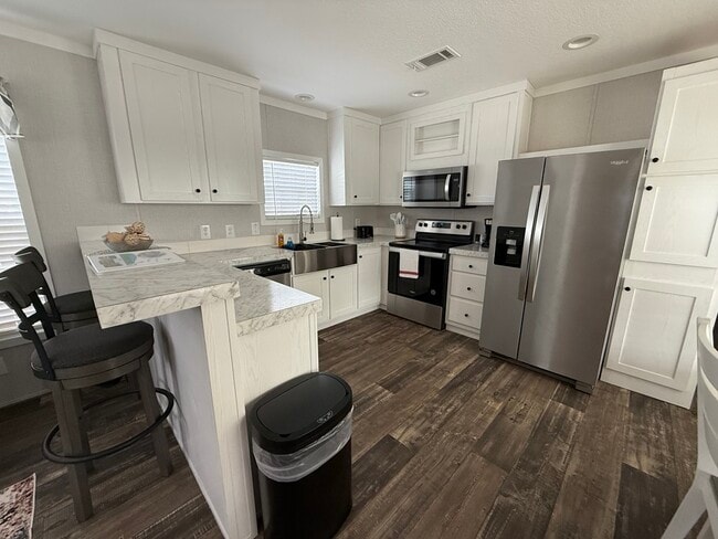 Photo - 6602 Lakewood Dr