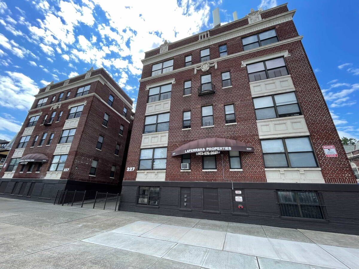 227 Park Ave - 227 Park Ave