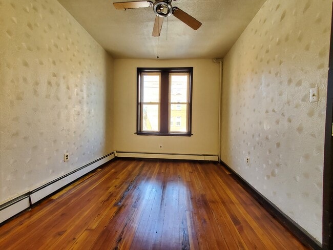 41 Grant Ave #1R