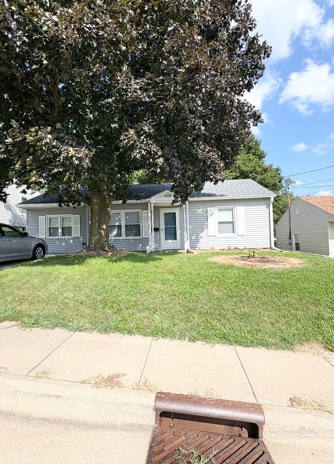 Photo - 609 23rd St House