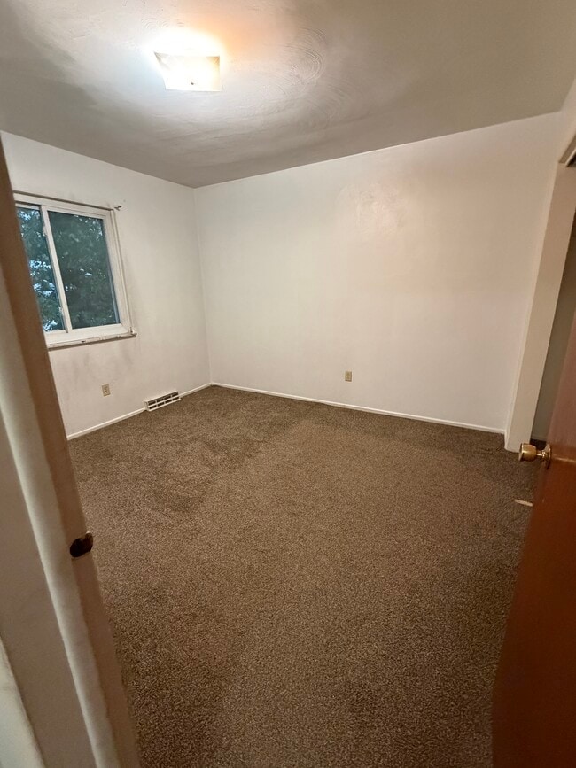 1240 Cliffside St Unit 1240