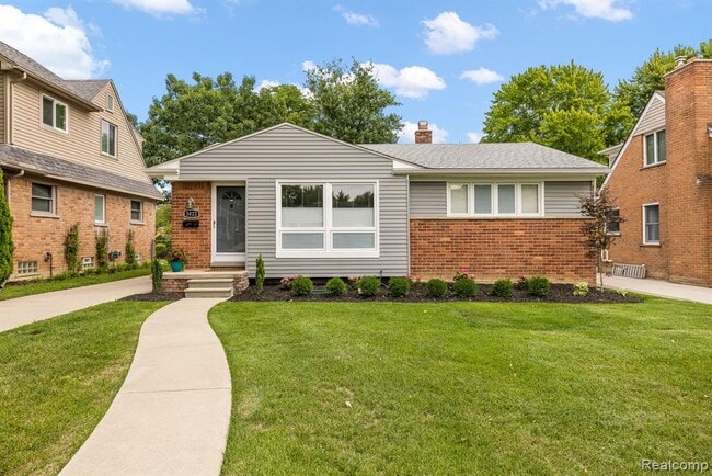 Photo - 3022 Elmhurst Ave House