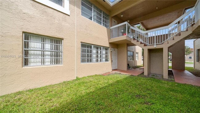 Building Photo - 9964 Twin Lakes Dr Unit 35-B