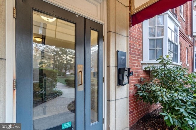 Photo - 2107 N Scott St