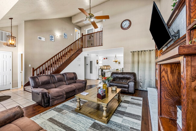 Photo - 706 NW Micklegate Blvd