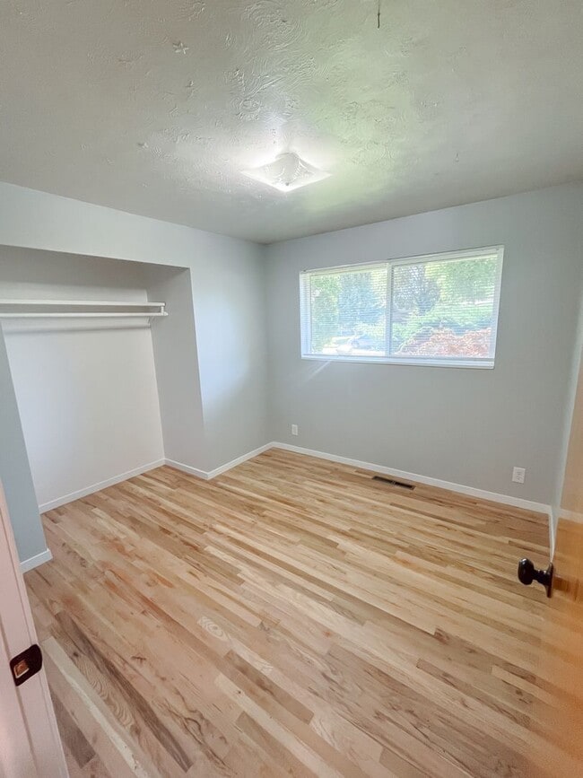 Photo - 213 Jefferson St