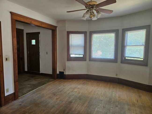 Photo - 2567 N Frederick Ave Unidad 2567