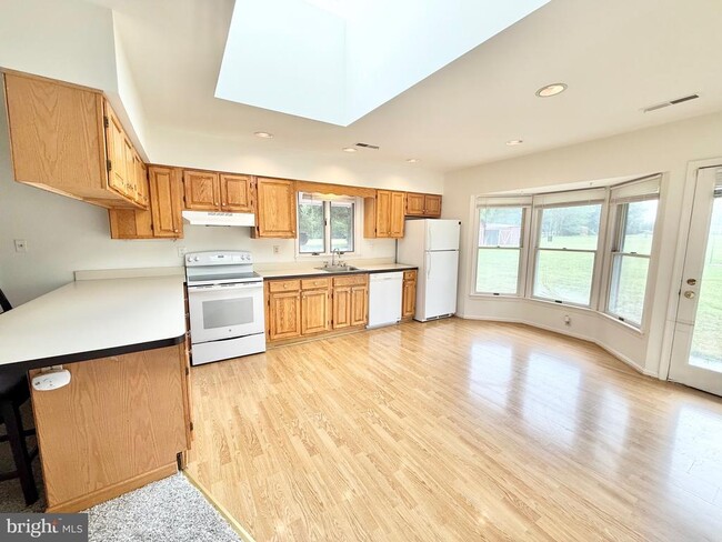 Photo - 10620 Belmont Blvd