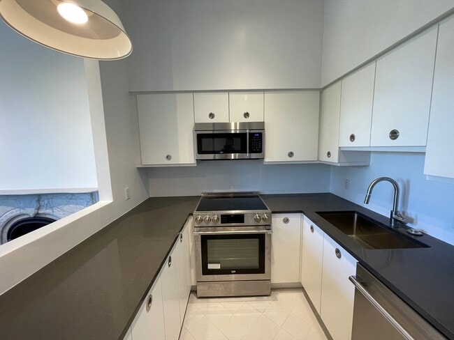 Photo - 254 W Newton St Unidad 3##