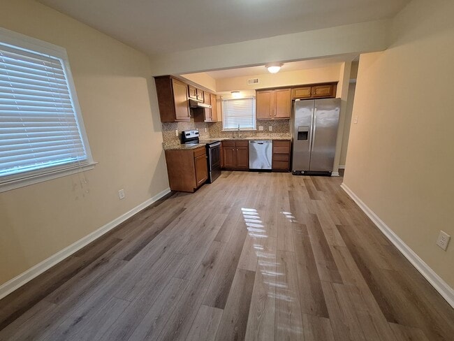 Photo - 408 Savage Dr