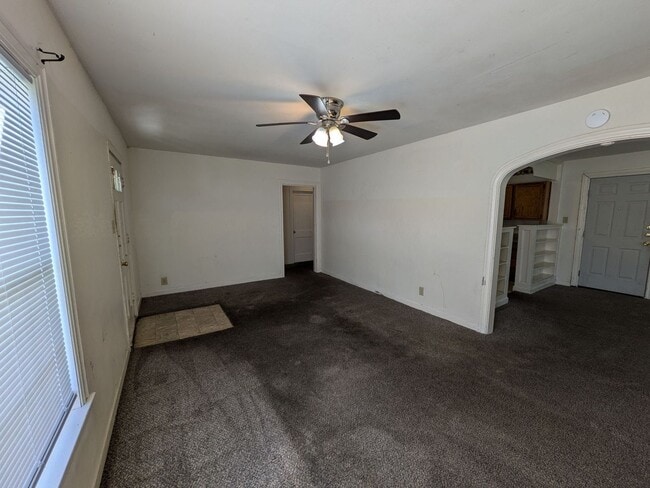 Photo - 4670 Maddox St