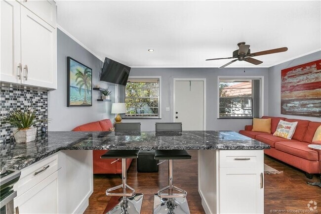Building Photo - 2600 SE Ocean Blvd Unit CC11 Rental