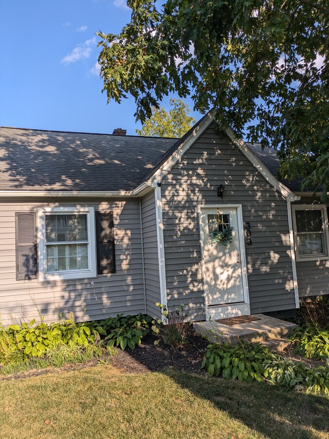 Photo - 303 N Main St House