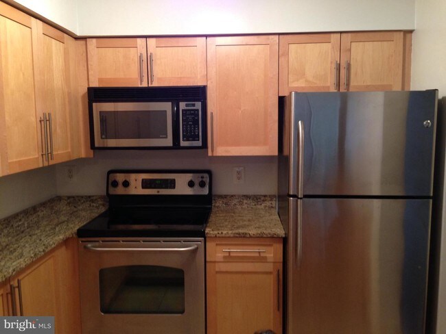 Photo - 10101 Grosvenor Pl Apartment Unit L08