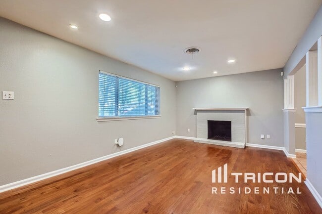 Photo - 2606 Olympia Ct