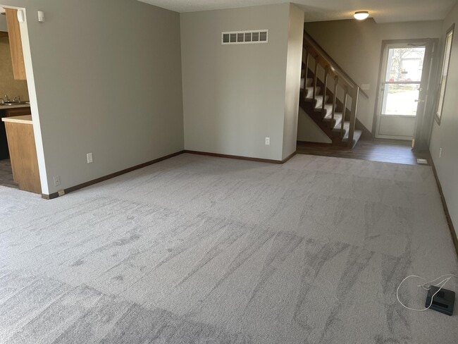 Photo - 9133 E 85 St