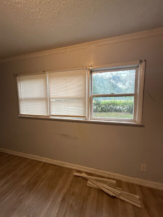 Photo - 719 Craft Rd