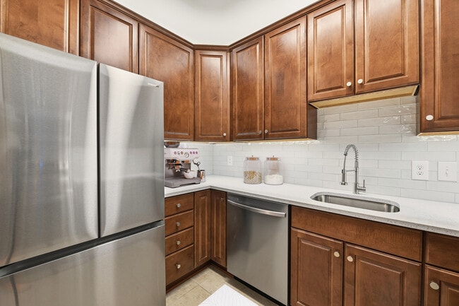 Photo - Cortland Alexandria