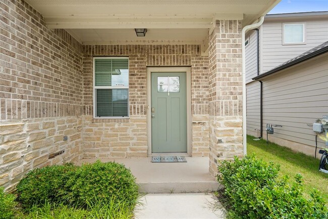 Photo - 610 Roaring Fork Ln