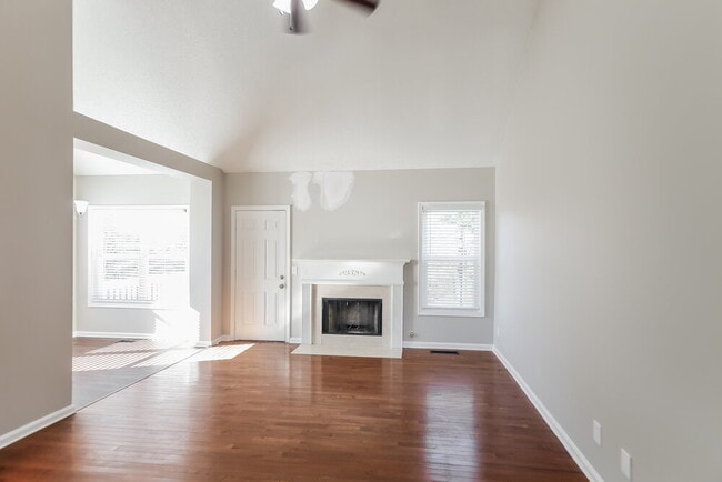 Photo - 55 Richmond Dr