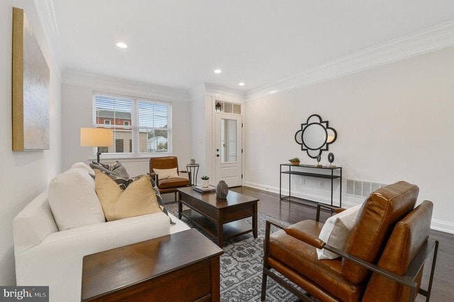 Photo - 309 S Adams St