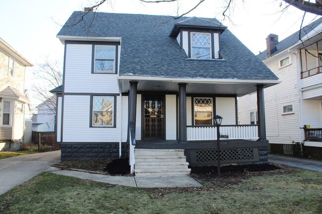 Photo - 11920 Browning Ave