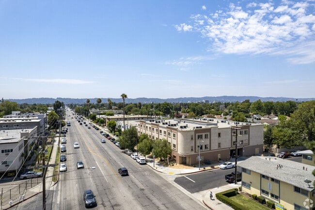 Photo - 7061 Woodman Ave Unit 306