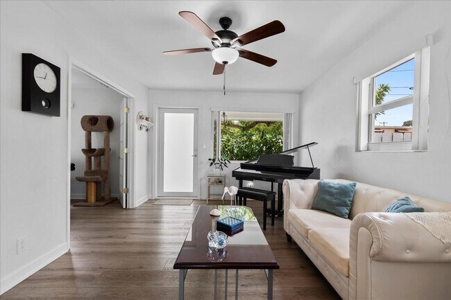 Photo - 727 Bunker Rd