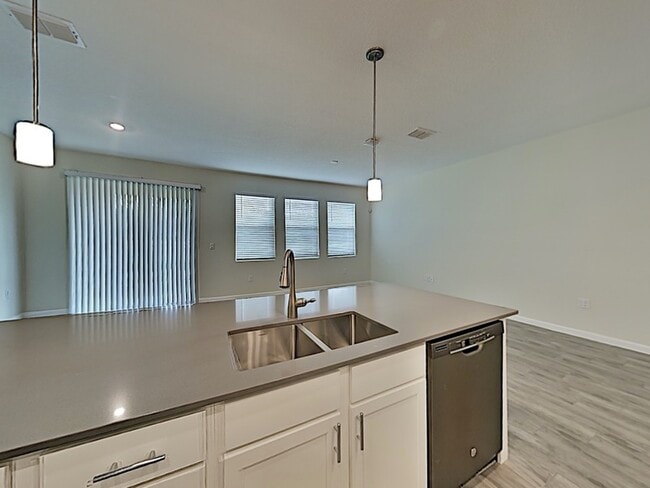 Photo - 9372 Tecumseh Dr