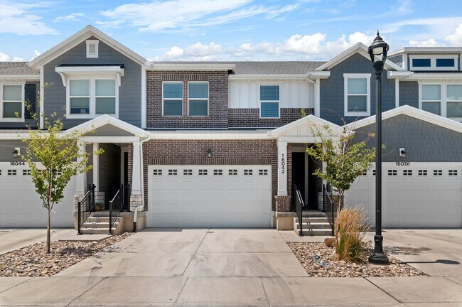 Photo - 16042 S Bodmin Way