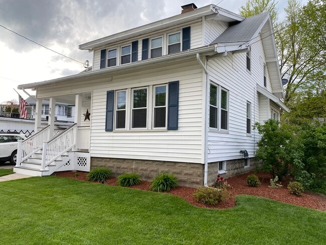 Photo - 2 1/2 Courtland St Unit 1