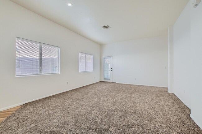 Photo - 1720 Dwayne Stedman Ave