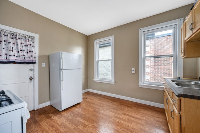 Photo - 1015 W 31st Pl Unidad 2F