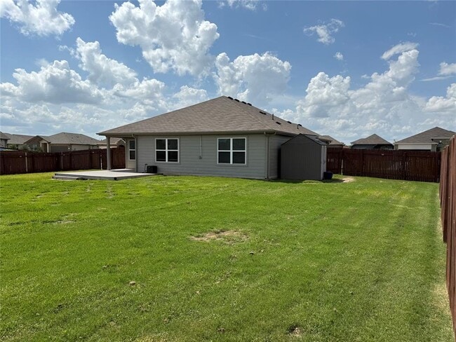 Photo - 300 Colthorpe Ln