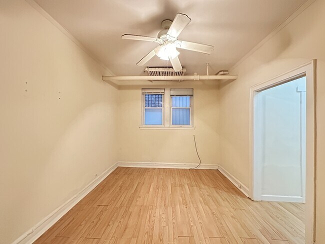 Photo - 2832 N Burling St Unidad 40