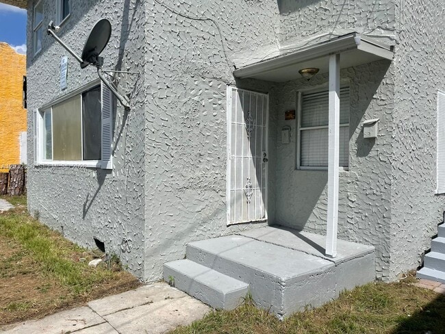 817 4th St Unidad 817