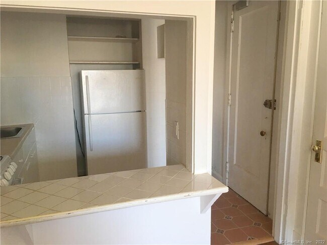 Photo - 524 Whitney Ave Unit 3A