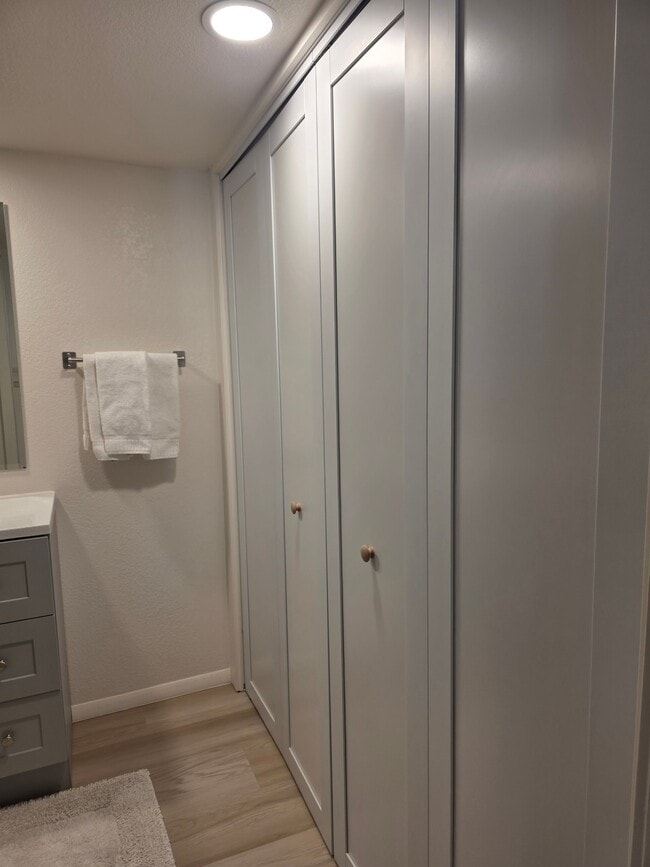 2717 Cord Cir