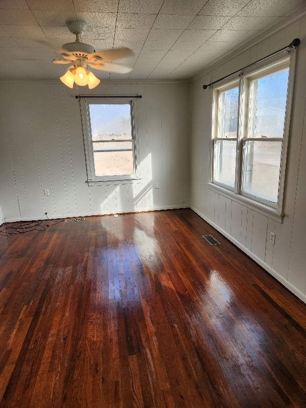 Photo - 300 Nipper St