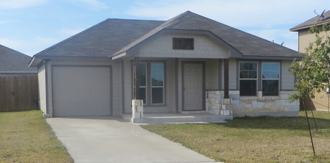 Building Photo - 3 Bedroom 2 Bathroom Sonterra West Home