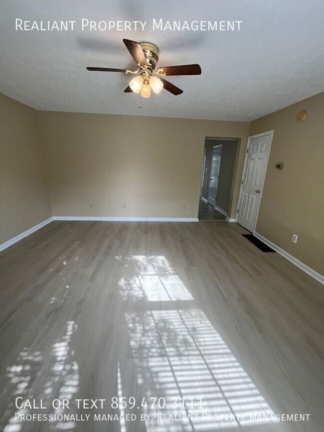 Photo - 155 Garnet Dr