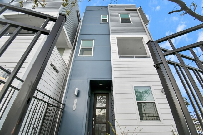 Photo - 1905 Maury St